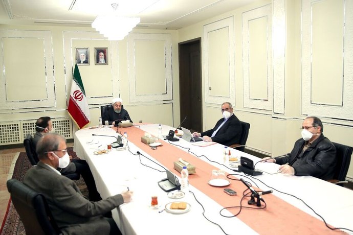 تصاویر جالب جلسات آنلاین و حضوری حسن روحانی تصاویر جالب جلسات آنلاین و حضوری حسن روحانی