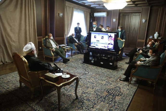 تصاویر جالب جلسات آنلاین و حضوری حسن روحانی تصاویر جالب جلسات آنلاین و حضوری حسن روحانی