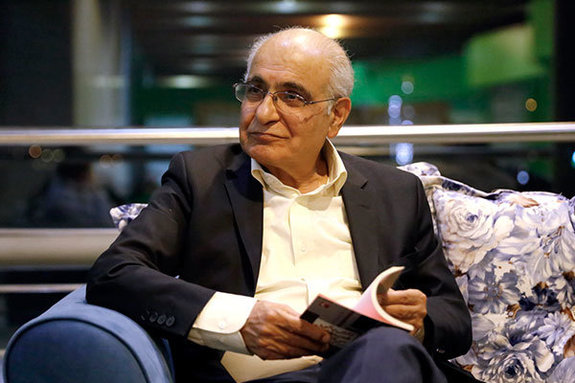 هوشنگ مرادیکرمانی: برای پول نویسندهگی نکردهام هوشنگ مرادیکرمانی: برای پول نویسندهگی نکردهام