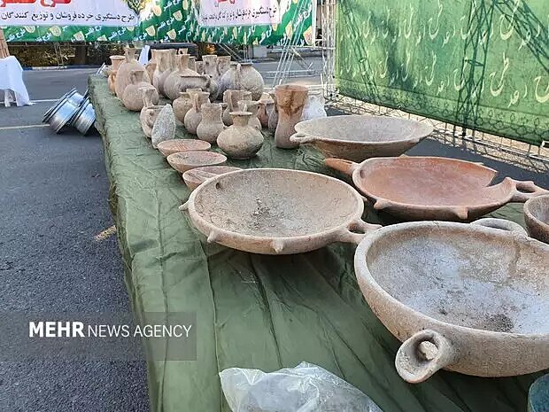 کشف صدها شی عتیقه دوره ساسانی در تهران کشف صدها شی عتیقه دوره ساسانی در تهران
