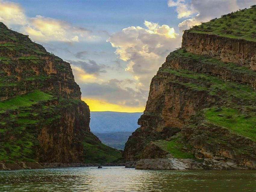 جاهای دیدنی ایلام: 25 جایی که کمتر کسی میشناسد جاهای دیدنی ایلام: 25 جایی که کمتر کسی میشناسد