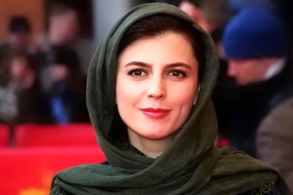 جایزه افتخاری جشنواره وزول فرانسه به لیلا حاتمی رسید جایزه افتخاری جشنواره وزول فرانسه به لیلا حاتمی رسید