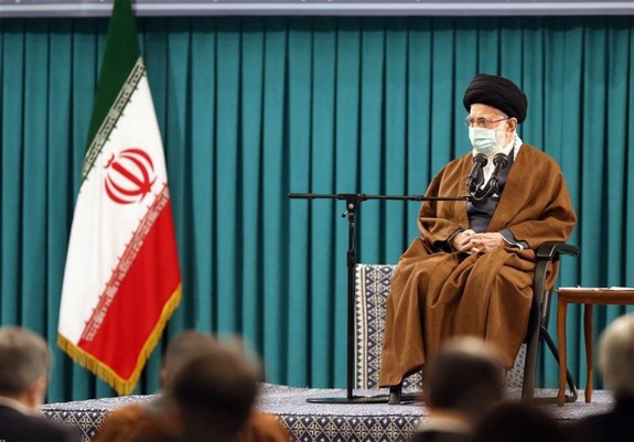مداحی، موسیقیِ پاپ نیست/ جذب جوانان به هر قیمتی نباشد مداحی، موسیقیِ پاپ نیست/ جذب جوانان به هر قیمتی نباشد