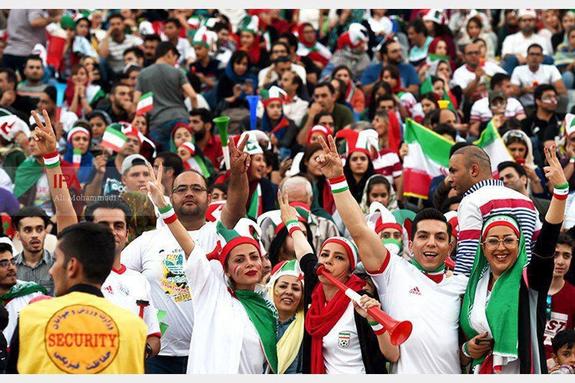 نصف ورزشگاه در بازی ایران و عراق خالی ماند نصف ورزشگاه در بازی ایران و عراق خالی ماند