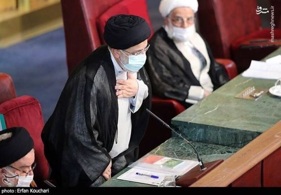 خبرگان امروز میزبان رئیسی و روحانی بود خبرگان امروز میزبان رئیسی و روحانی بود