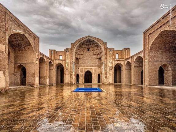 نمایی از مسجد جامع زیبای ورامین نمایی از مسجد جامع زیبای ورامین