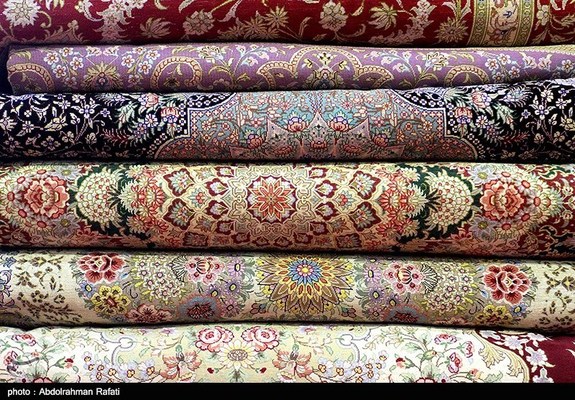 المپیاد فرش دستباف در شیراز برگزار شد المپیاد فرش دستباف در شیراز برگزار شد