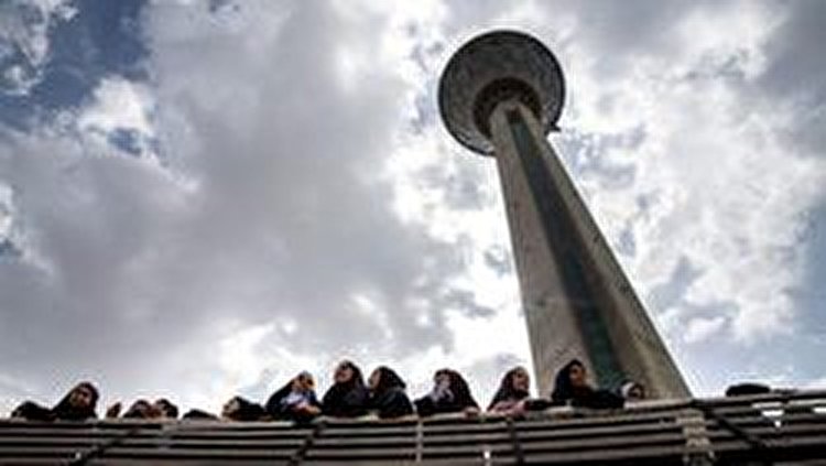 بازدید رایگان دختران از برج میلاد به مناسبت روز دختر