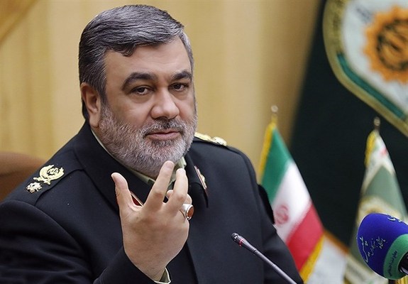 توضیح فرمانده نیروی انتظامی درباره بازداشت یک خانم توضیح فرمانده نیروی انتظامی درباره بازداشت یک خانم