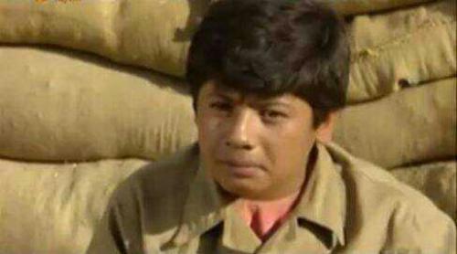 عکس لورفته از کودکی علی صادقی در مدرسه عکس لورفته از کودکی علی صادقی در مدرسه