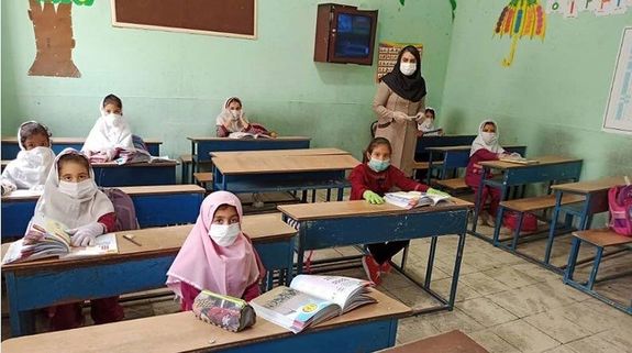 حضور دانش آموزان در مدارس الزامی است! حضور دانش آموزان در مدارس الزامی است!