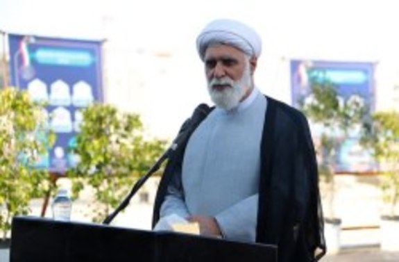 تقدیر امام جمعه از حمایتهای مجدانه سازمان برای ساخت مدارس در کیش تقدیر امام جمعه از حمایتهای مجدانه سازمان برای ساخت مدارس در کیش