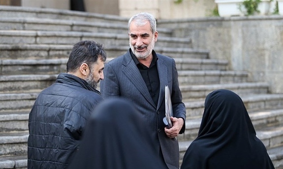 پیگیری معلمان غیررسمی از مطالباتشان/ پیشنهاد جالب یکی از والدین به وزیر پیگیری معلمان غیررسمی از مطالباتشان/ پیشنهاد جالب یکی از والدین به وزیر