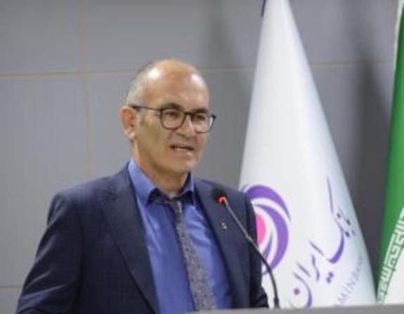 نقش بانکها با ورود بازیگران جدید به صنعت پرداخت برجسته میشود نقش بانکها با ورود بازیگران جدید به صنعت پرداخت برجسته میشود