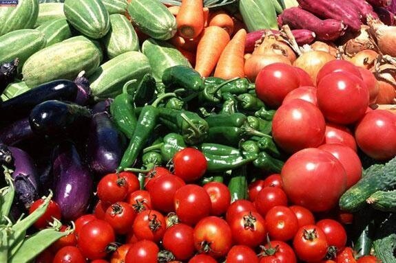 قیمت انواع میوه و صیفیجات؛ صعود پیاز و موز قیمت انواع میوه و صیفیجات؛ صعود پیاز و موز