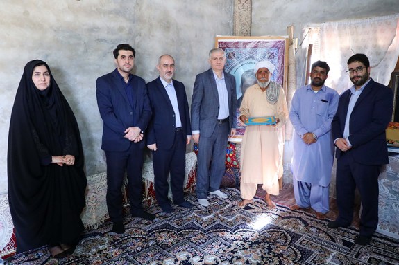دیدار مدیران بانک دی با دو خانواده شهید در چابهار دیدار مدیران بانک دی با دو خانواده شهید در چابهار