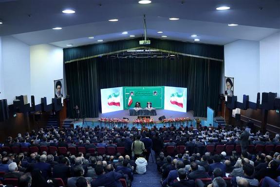 وزارت تعاون نقش مهمی در عدالتگستری و مردمپایه کردن اقتصاد دارد/ اشتغالآفرینی از شاخصهای اصلی ارزیابی عملکرد مدیران دولت مردمی است وزارت تعاون نقش مهمی در عدالتگستری و مردمپایه کردن اقتصاد دارد/ اشتغالآفرینی از شاخصهای اصلی ارزیابی عملکرد مدیران دولت مردمی است