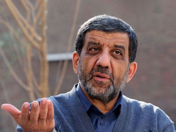 توضیحات ضرغامی درباره دو تاج پهلوی پس از بازدید از موزه جواهرات ملی توضیحات ضرغامی درباره دو تاج پهلوی پس از بازدید از موزه جواهرات ملی