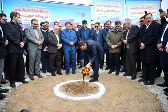 خط شکنی فولاد مبارکه با دوبرابر کردن ظرفیت انرژی خورشیدی کشور خط شکنی فولاد مبارکه با دوبرابر کردن ظرفیت انرژی خورشیدی کشور