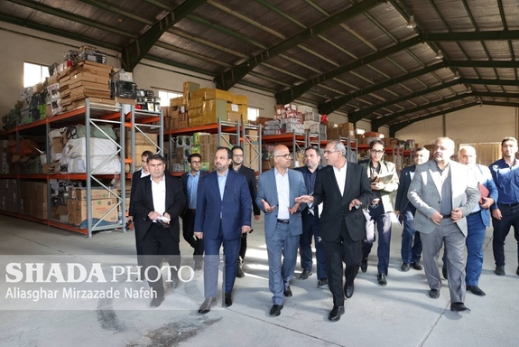 بازدید وزیر اقتصاد از انبارهای اموال تملیکی بوشهر بازدید وزیر اقتصاد از انبارهای اموال تملیکی بوشهر