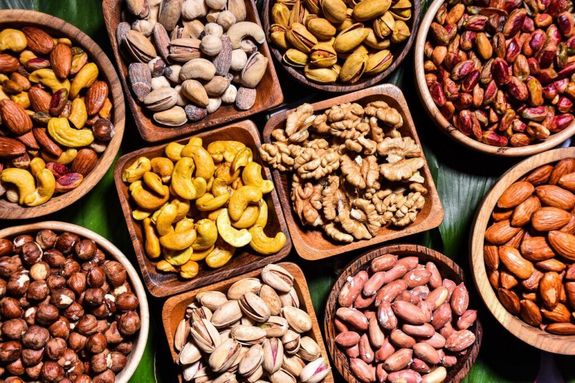راهنمای خرید و نحوه نگهداری آجیلهای شب عید راهنمای خرید و نحوه نگهداری آجیلهای شب عید