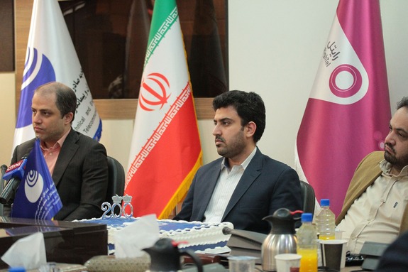 عضویت رایتل در اتاق بازرگانی ایران عضویت رایتل در اتاق بازرگانی ایران