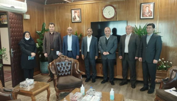 تعامل مدیرعامل ذوب آهن اصفهان با مدیران عامل بانکهای تجارت و ملت تعامل مدیرعامل ذوب آهن اصفهان با مدیران عامل بانکهای تجارت و ملت
