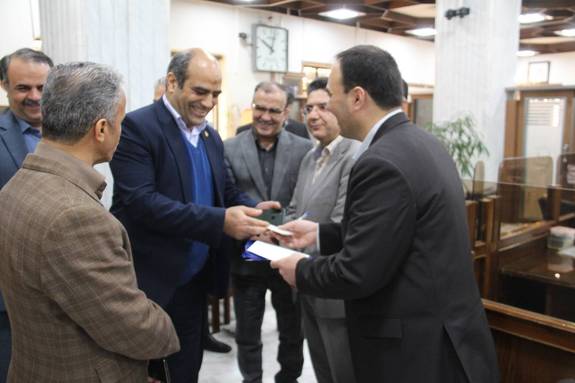 آمادگی بانک ملی ایران برای تامین مالی واحدهای تولیدی و صنعتی خراسان رضوی آمادگی بانک ملی ایران برای تامین مالی واحدهای تولیدی و صنعتی خراسان رضوی