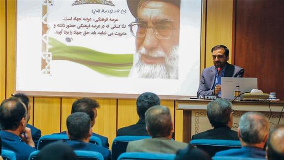 فولاد مبارکه در سالهای اخیر خدمات گستردهای به جامعه ارائه کرده است فولاد مبارکه در سالهای اخیر خدمات گستردهای به جامعه ارائه کرده است