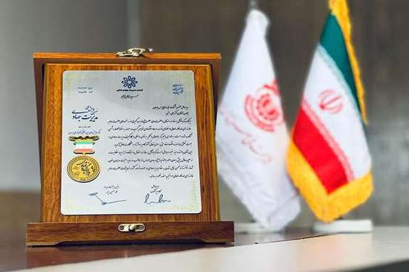 دکتر علی رستمی «مدیر برگزیده جهادی» شد دکتر علی رستمی «مدیر برگزیده جهادی» شد