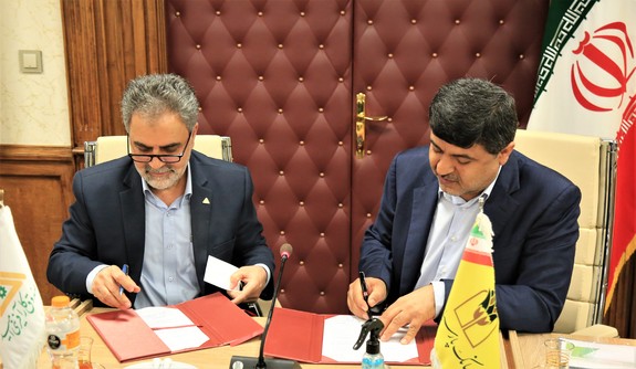 امضای تفاهمنامه همکاری بانک پارسیان و صندوق کارآفرینی امید امضای تفاهمنامه همکاری بانک پارسیان و صندوق کارآفرینی امید