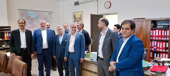 بازدید اعضای هیات مدیره بانک ملی ایران از شعبه مستقل مرکزی بازدید اعضای هیات مدیره بانک ملی ایران از شعبه مستقل مرکزی
