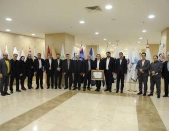 تقدیر از روسای موفق شعب بانک ایران زمین در باغ موزه بانک مرکزی تقدیر از روسای موفق شعب بانک ایران زمین در باغ موزه بانک مرکزی