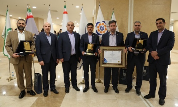 تجلیل از رؤسای برتر شعب بانک سینا توسط بانک مرکزی تجلیل از رؤسای برتر شعب بانک سینا توسط بانک مرکزی