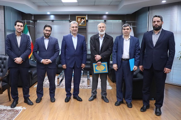 تقدیر از کارکنان جانباز به مناسبت سالروز ولادت حضرت عباس (ع) و روز جانباز تقدیر از کارکنان جانباز به مناسبت سالروز ولادت حضرت عباس (ع) و روز جانباز