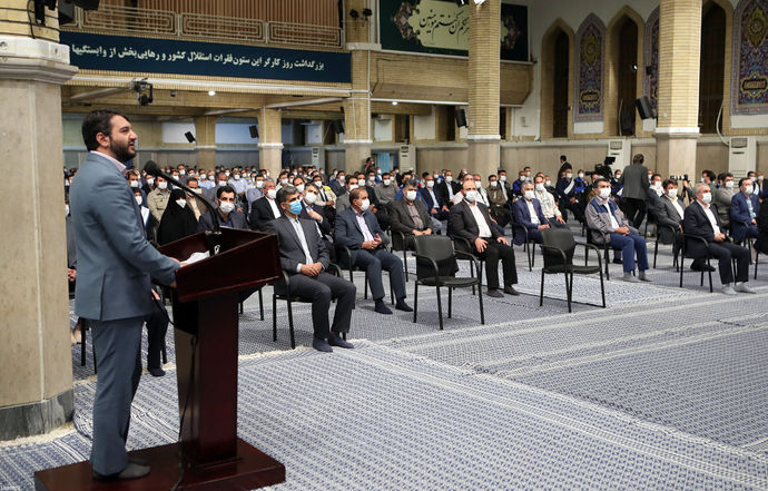 مقام معظم رهبری: با واردات مخالف نیستم، با واردات بی رویه مخالفم مقام معظم رهبری: با واردات مخالف نیستم، با واردات بی رویه مخالفم