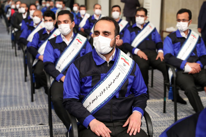 مقام معظم رهبری: با واردات مخالف نیستم، با واردات بی رویه مخالفم مقام معظم رهبری: با واردات مخالف نیستم، با واردات بی رویه مخالفم