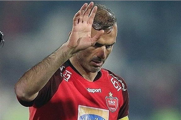 کاپیتان پرسپولیس از فوتبال خداحافظی کرد کاپیتان پرسپولیس از فوتبال خداحافظی کرد
