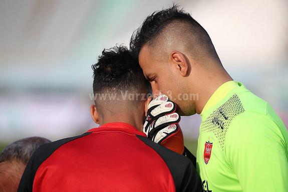 چرا پرسپولیس تاج و تخت را به استقلال واگذار کرد؟ چرا پرسپولیس تاج و تخت را به استقلال واگذار کرد؟