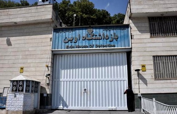 فوت ۴ زندانی در آتشسوزی دیشب اوین/ نجات ۷۰ زندانی، مجروحیت ۶۱ نفر و وخامت حال ۴ فرد دیگر فوت ۴ زندانی در آتشسوزی دیشب اوین/ نجات ۷۰ زندانی، مجروحیت ۶۱ نفر و وخامت حال ۴ فرد دیگر