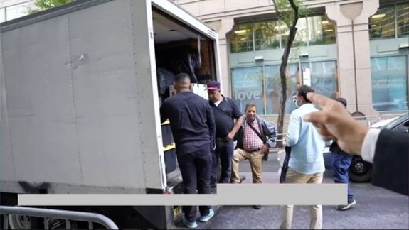 انتقاد تند همتی از رئیسی بابت «کامیون سوغاتی» انتقاد تند همتی از رئیسی بابت «کامیون سوغاتی»