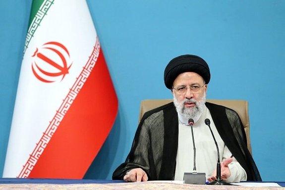 تلاش دشمن برای فتنهانگیزی ناشی از احساس خطر از اقتدار نظام است تلاش دشمن برای فتنهانگیزی ناشی از احساس خطر از اقتدار نظام است