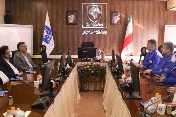 در راستای تقویت و توسعه همکاری های مشترک؛ مدیرعامل بانک ملی ایران از دو شرکت خودرو ساز داخلی بازدید کرد در راستای تقویت و توسعه همکاری های مشترک؛ مدیرعامل بانک ملی ایران از دو شرکت خودرو ساز داخلی بازدید کرد