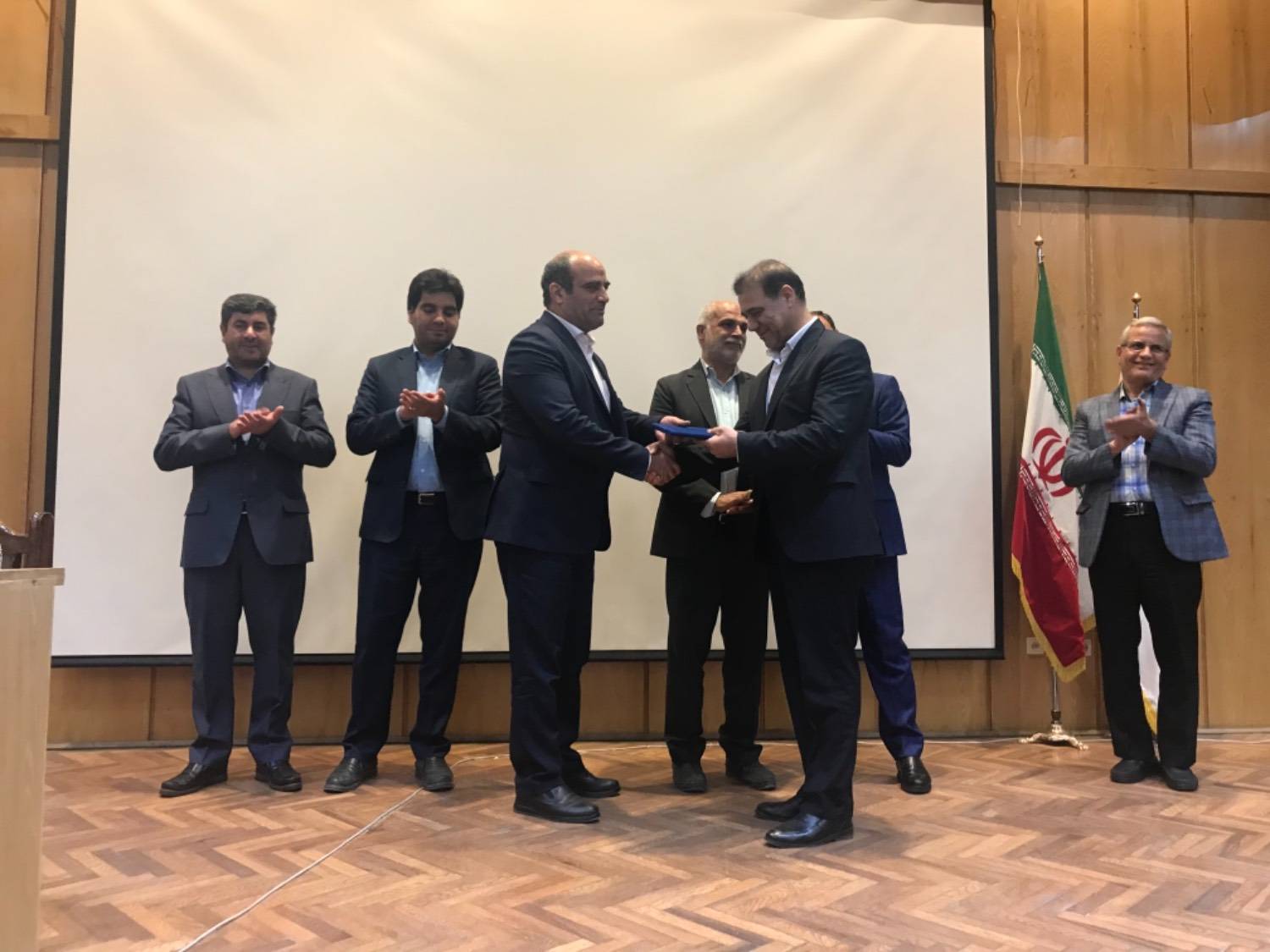 معرفی سرپرست جدید اداره امور شعب بانک ملی استان یزد معرفی سرپرست جدید اداره امور شعب بانک ملی استان یزد