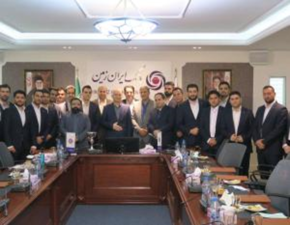 پورسعید: سرمایه اصلی بانک ایران زمین روحیه تیمی همکاران در اجرای اهداف بانکداری دیجیتال است پورسعید: سرمایه اصلی بانک ایران زمین روحیه تیمی همکاران در اجرای اهداف بانکداری دیجیتال است
