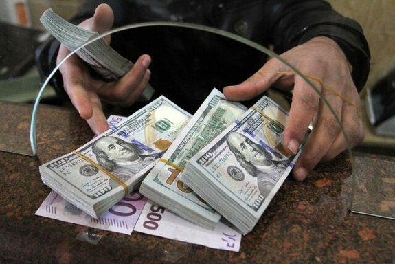 شرایط فروش دلار سهمیهای در بانکها شرایط فروش دلار سهمیهای در بانکها