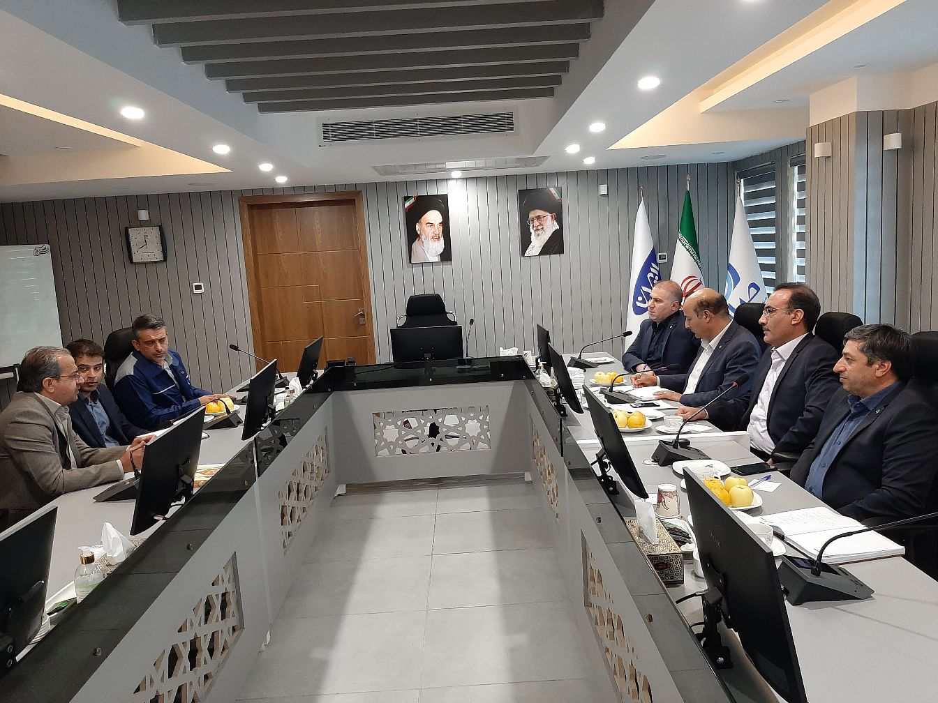 بررسی زمینه های همکاری و تعامل بیشتر بانک توسعه تعاون با صنایع الکترواپتیک صاایران بررسی زمینه های همکاری و تعامل بیشتر بانک توسعه تعاون با صنایع الکترواپتیک صاایران