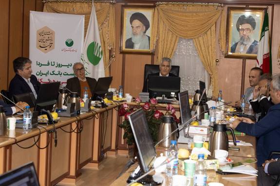 مدیرعامل پست بانک ایران در جلسه شورای اداری مدیریت شعب استان کرمان: پست بانک ایران شاخص دولت در عدالت محوری است مدیرعامل پست بانک ایران در جلسه شورای اداری مدیریت شعب استان کرمان: پست بانک ایران شاخص دولت در عدالت محوری است