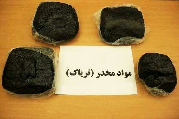 تریاک کشی راننده تریلر با لوله بخاری! + جزییات عملیات دستگیری