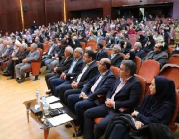 تجلیل از بانک ایران زمین در مراسم بزرگداشت تاسیس انجمن کلیوی زنجان تجلیل از بانک ایران زمین در مراسم بزرگداشت تاسیس انجمن کلیوی زنجان